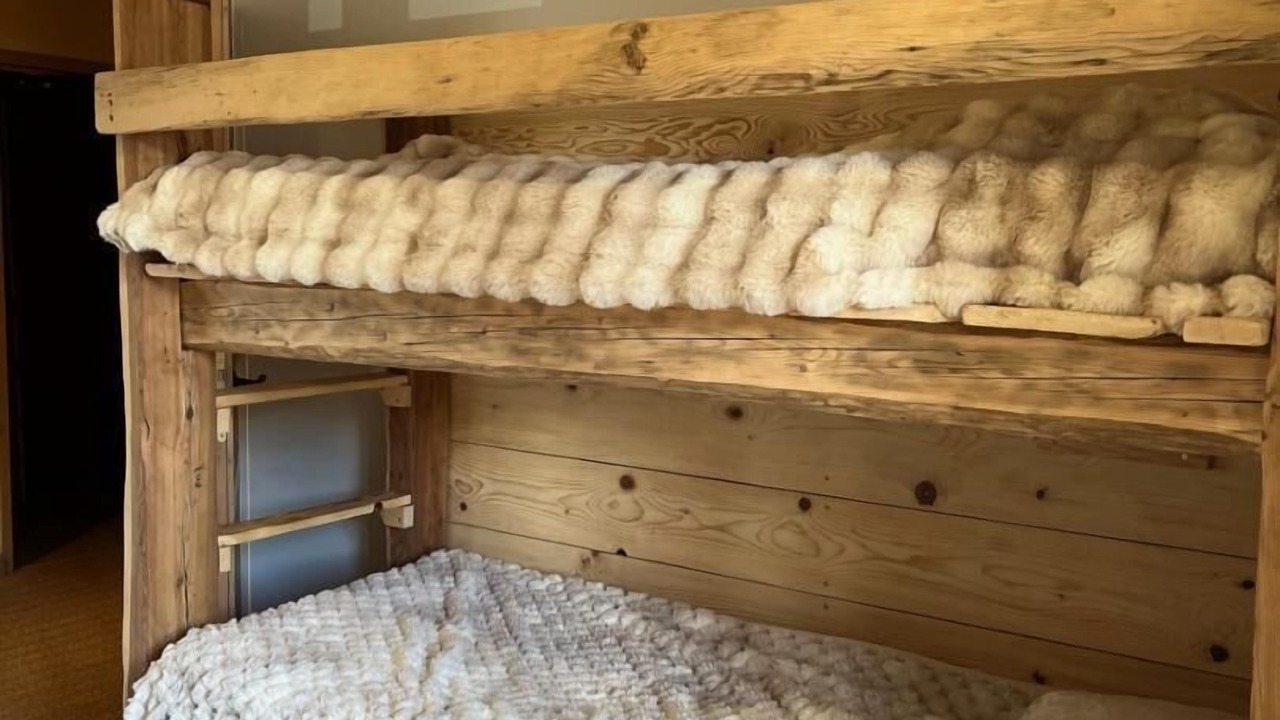 Photo of Bedroom in Albiez-le-Vieux