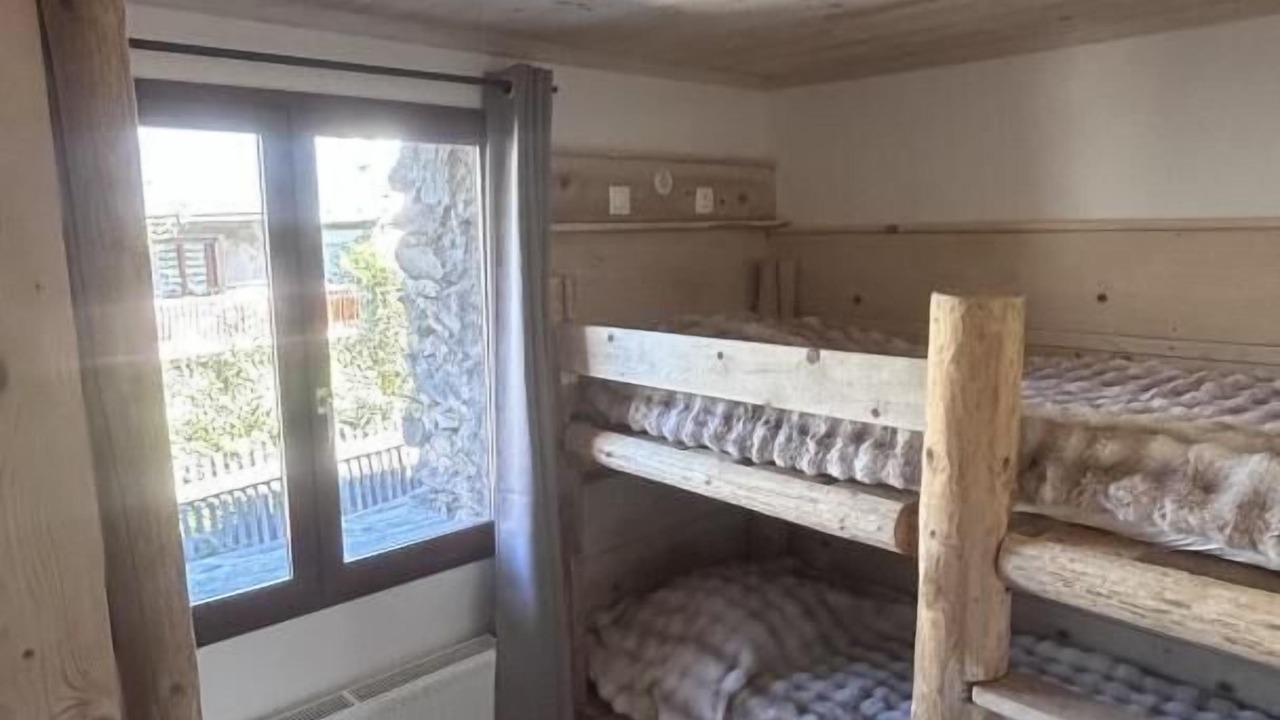 Photo of Bedroom in Albiez-le-Vieux
