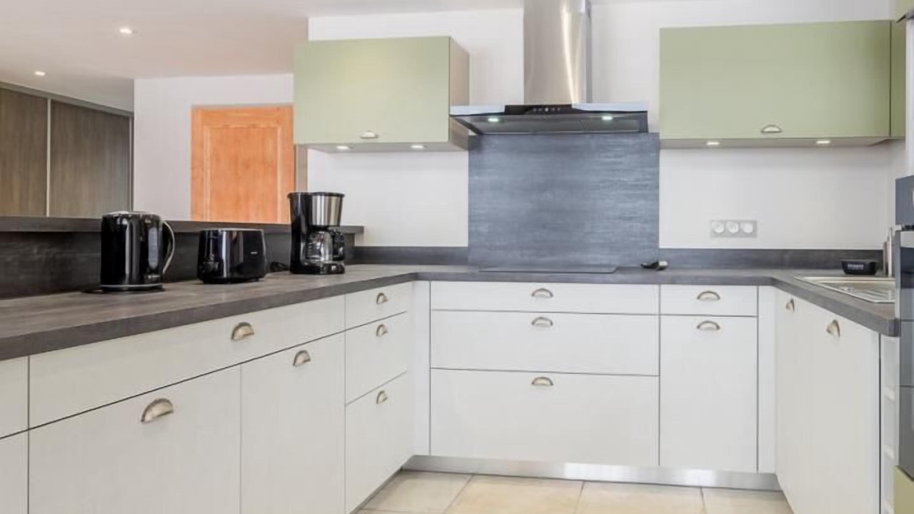 Photo of Kitchen in Les Deserts