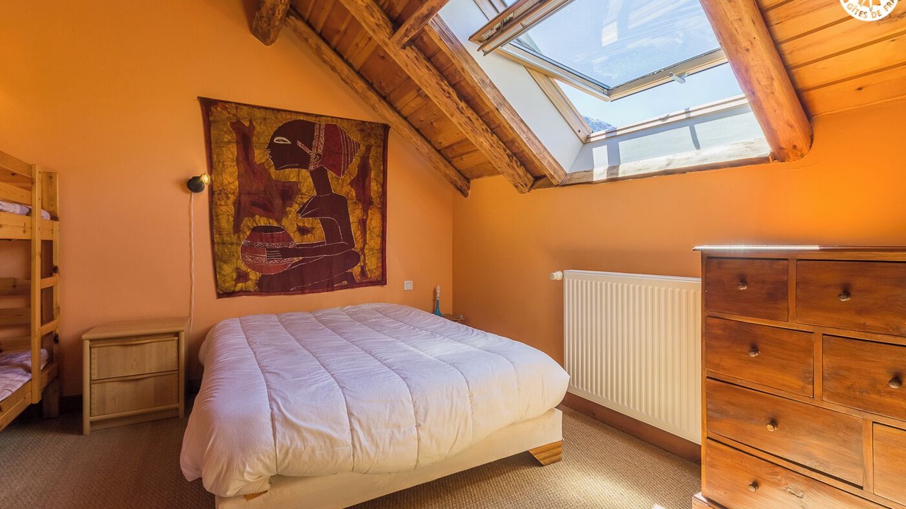 Photo of Bedroom in Albiez-le-Vieux