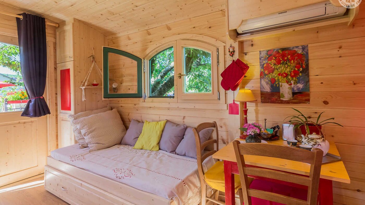 Photo of Bedroom in Saint-Genix-sur-Guiers