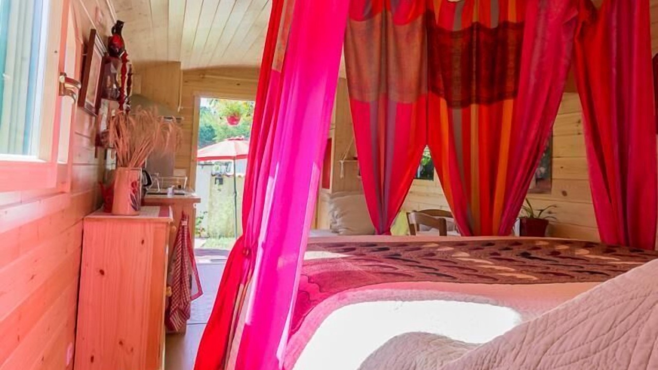Photo of Bedroom in Saint-Genix-sur-Guiers