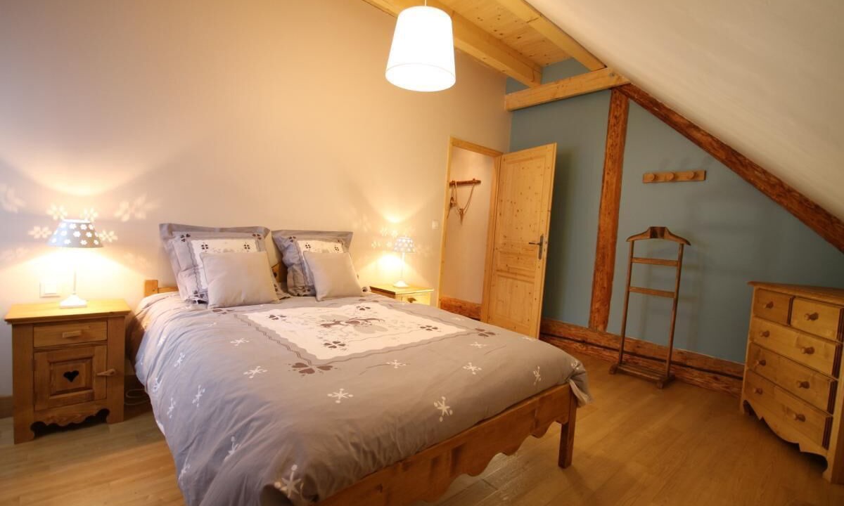 Photo of Bedroom in Albiez-Montrond