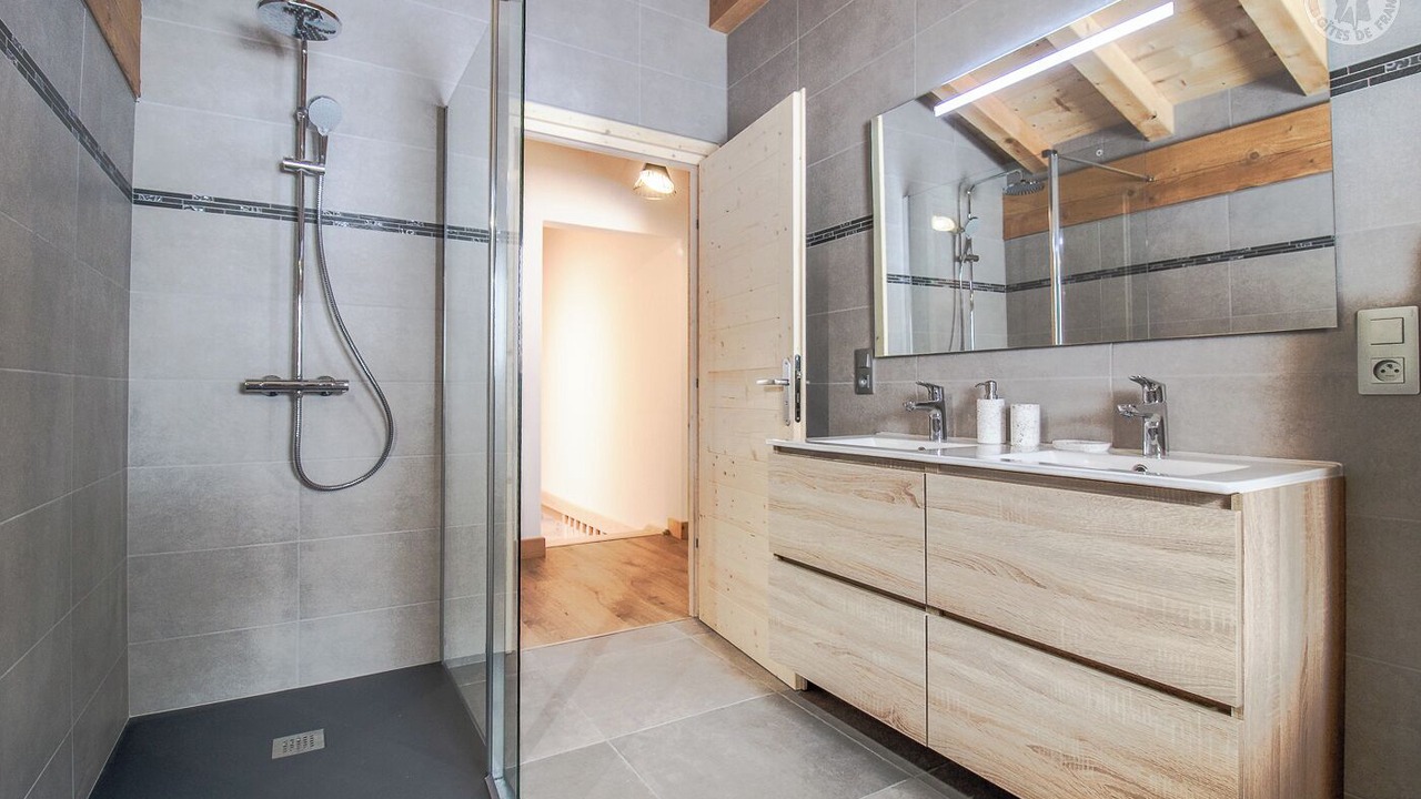 Photo of Bathroom in Hauteluce