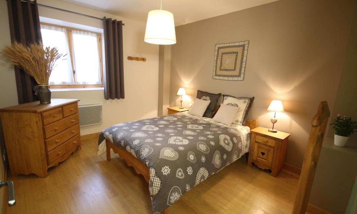 Photo of Bedroom in Albiez-Montrond
