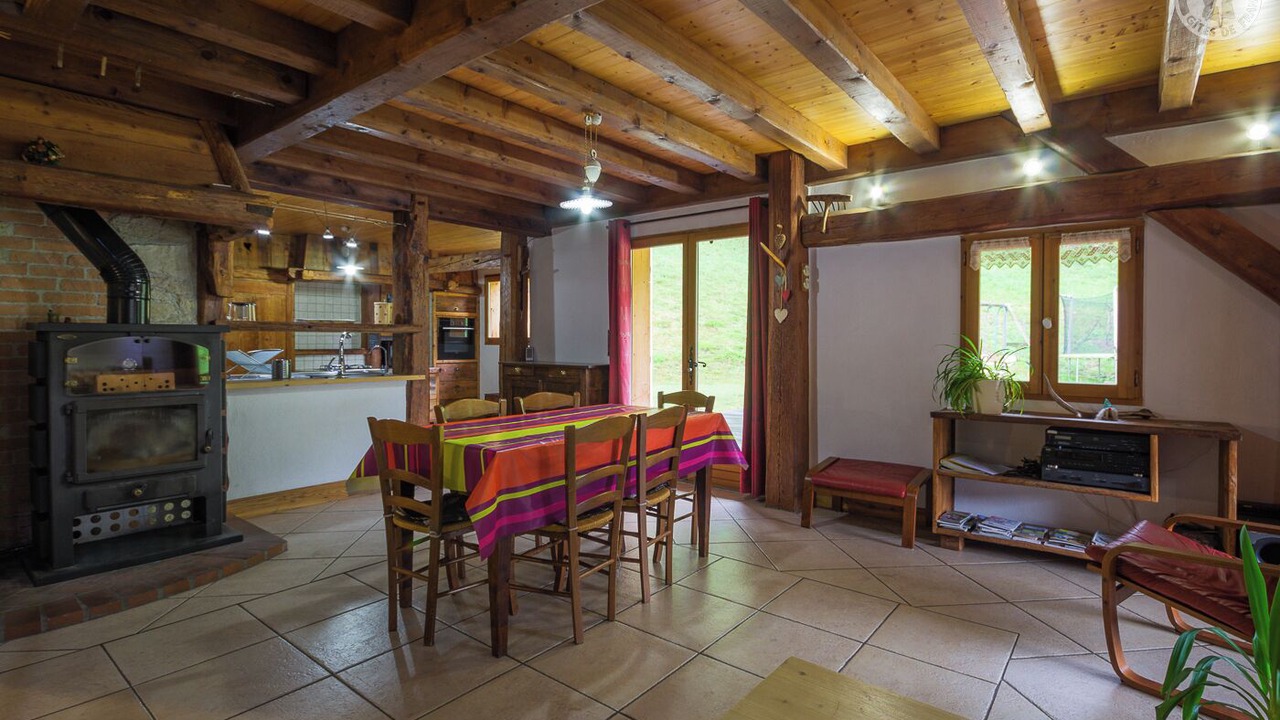 Photo of Others in Queige