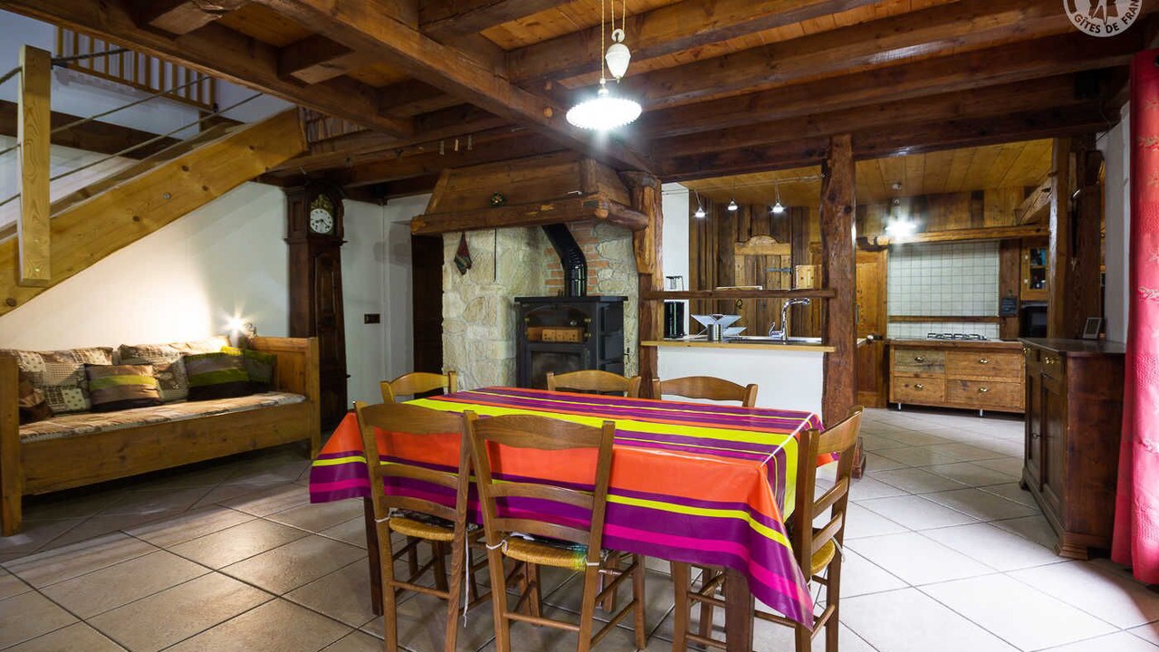 Photo of Others in Queige