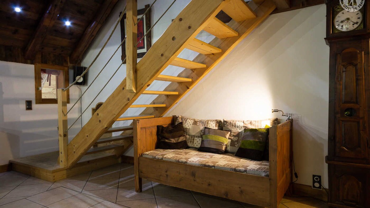 Photo of Others in Queige