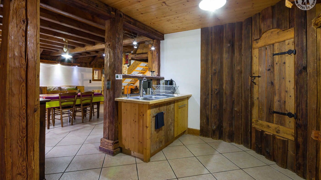 Photo of Others in Queige