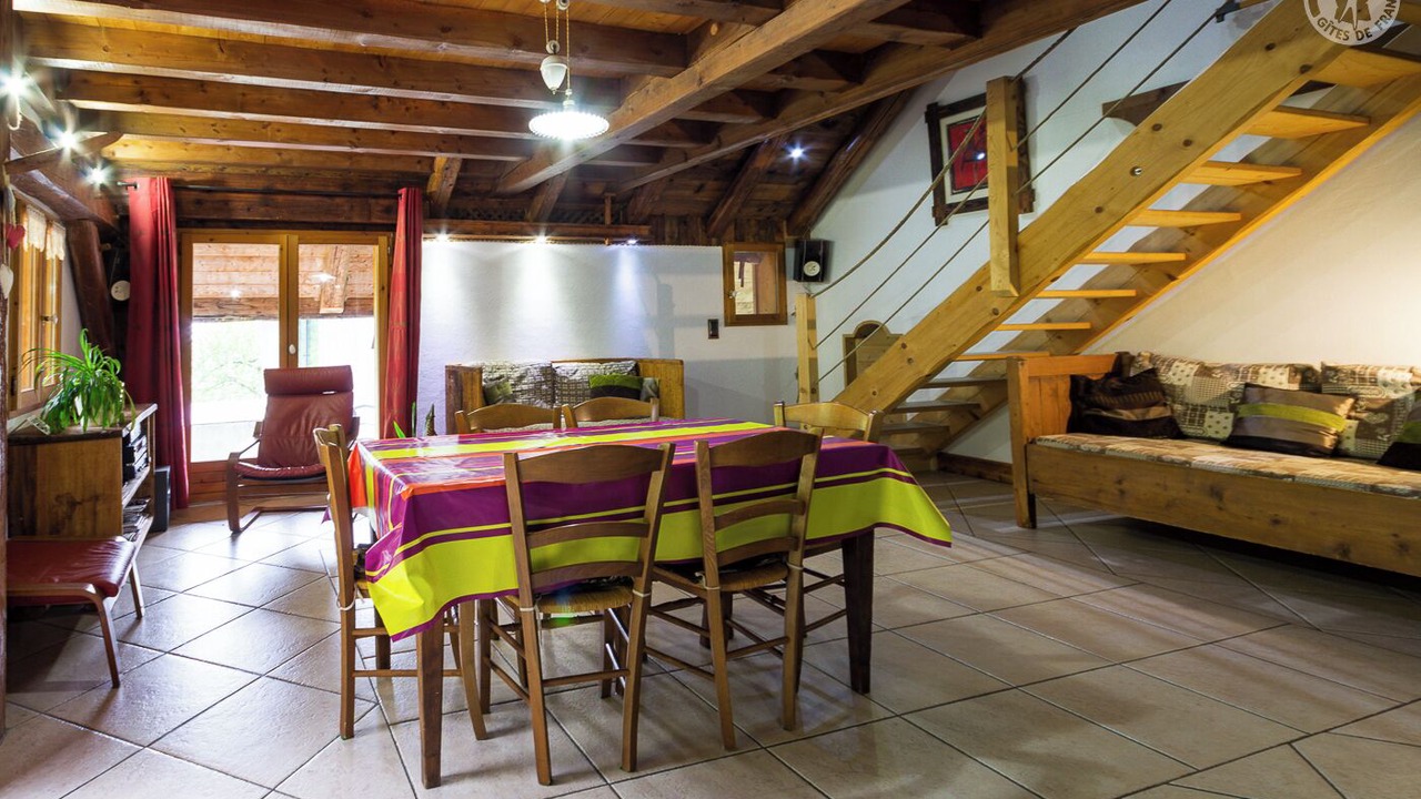 Photo of Others in Queige