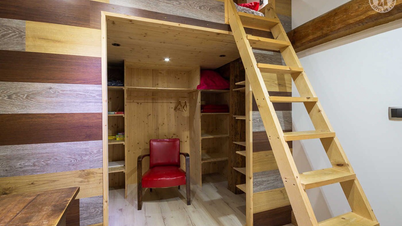 Photo of Others in Queige