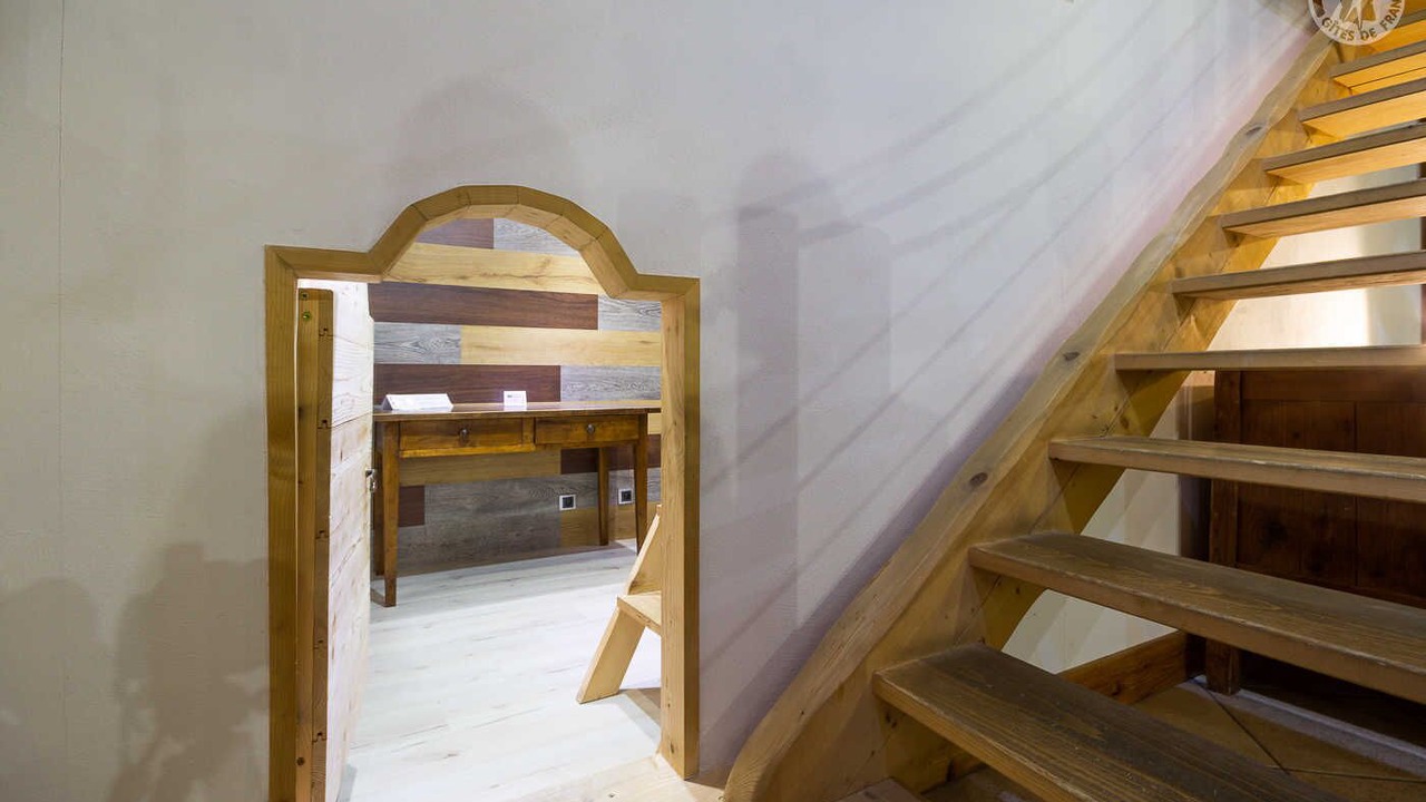 Photo of Others in Queige