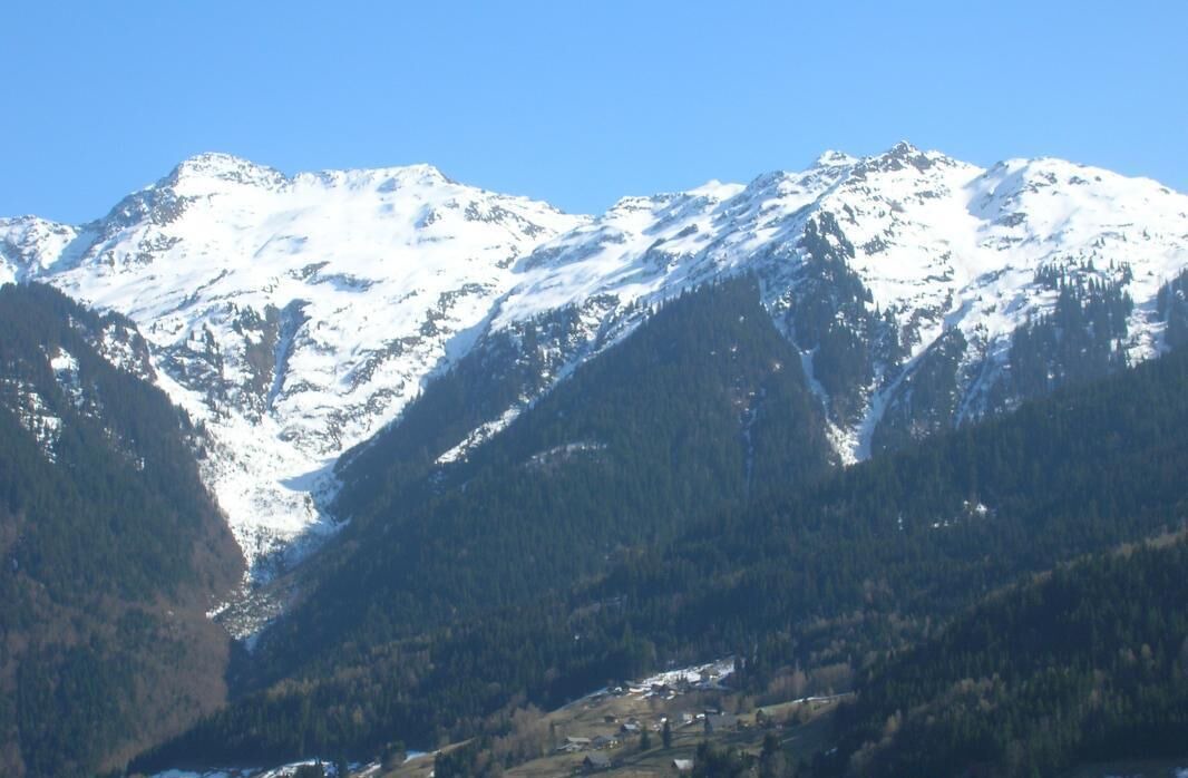 Photo of Others in Queige