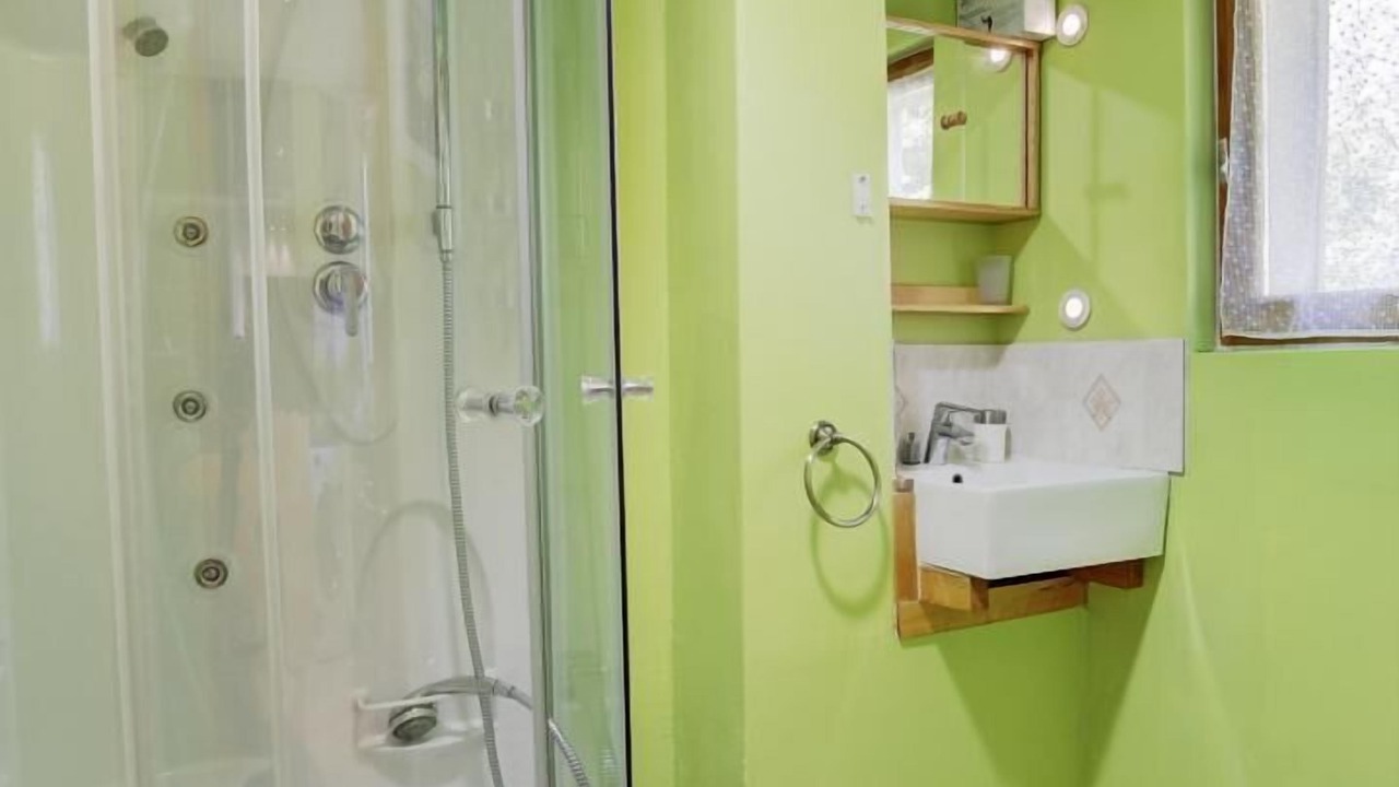 Photo of Bathroom in Les Deserts