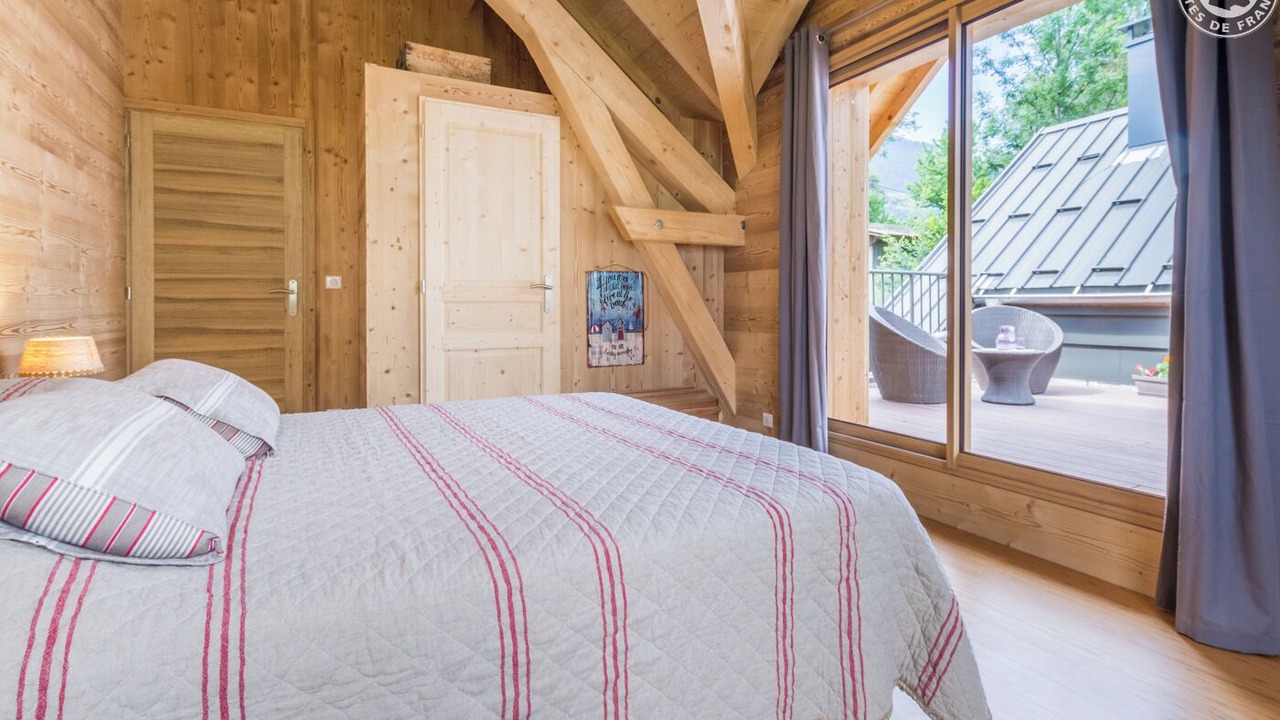 Photo of Bedroom in Saint-Alban-des-Hurtieres