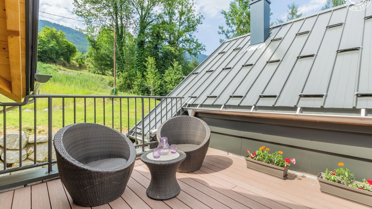 Photo of Patio Balcony in Saint-Alban-des-Hurtieres