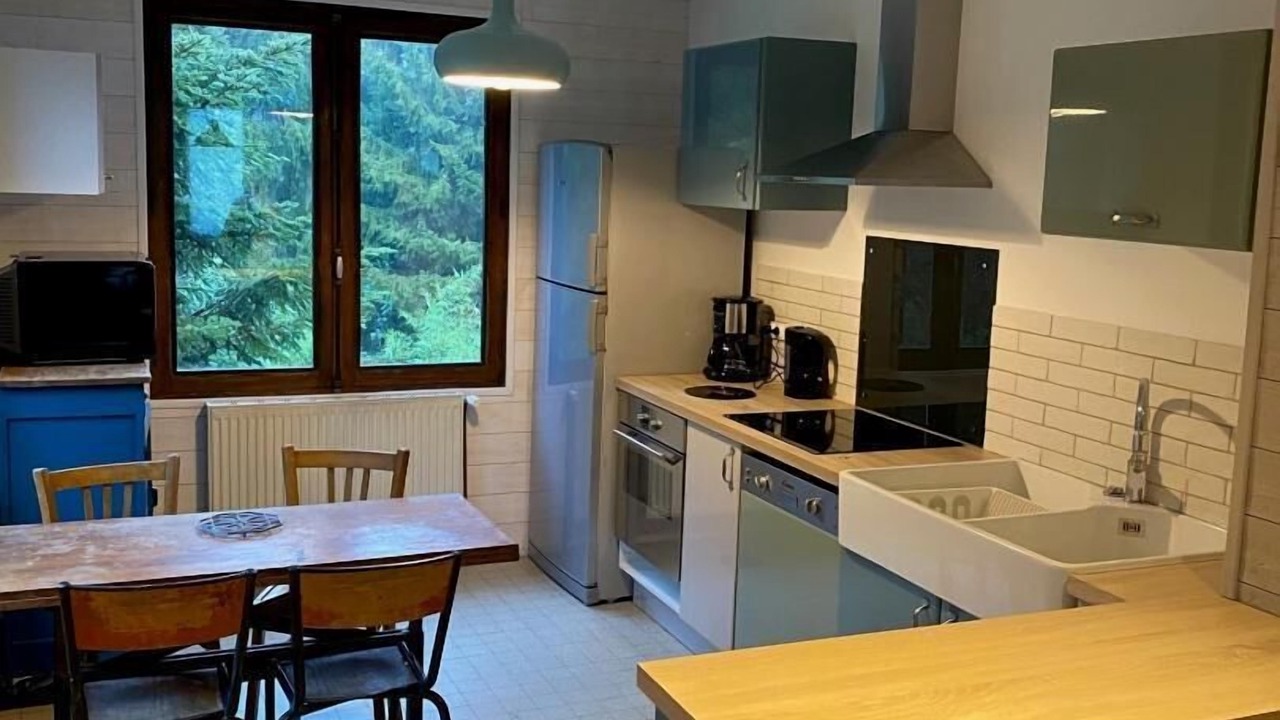 Photo of Kitchen in Saint-Alban-des-Hurtieres