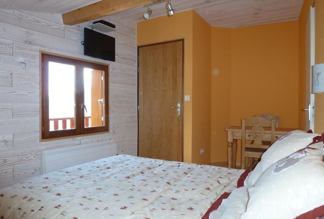 Photo of Bedroom in Saint-Julien-Mont-Denis