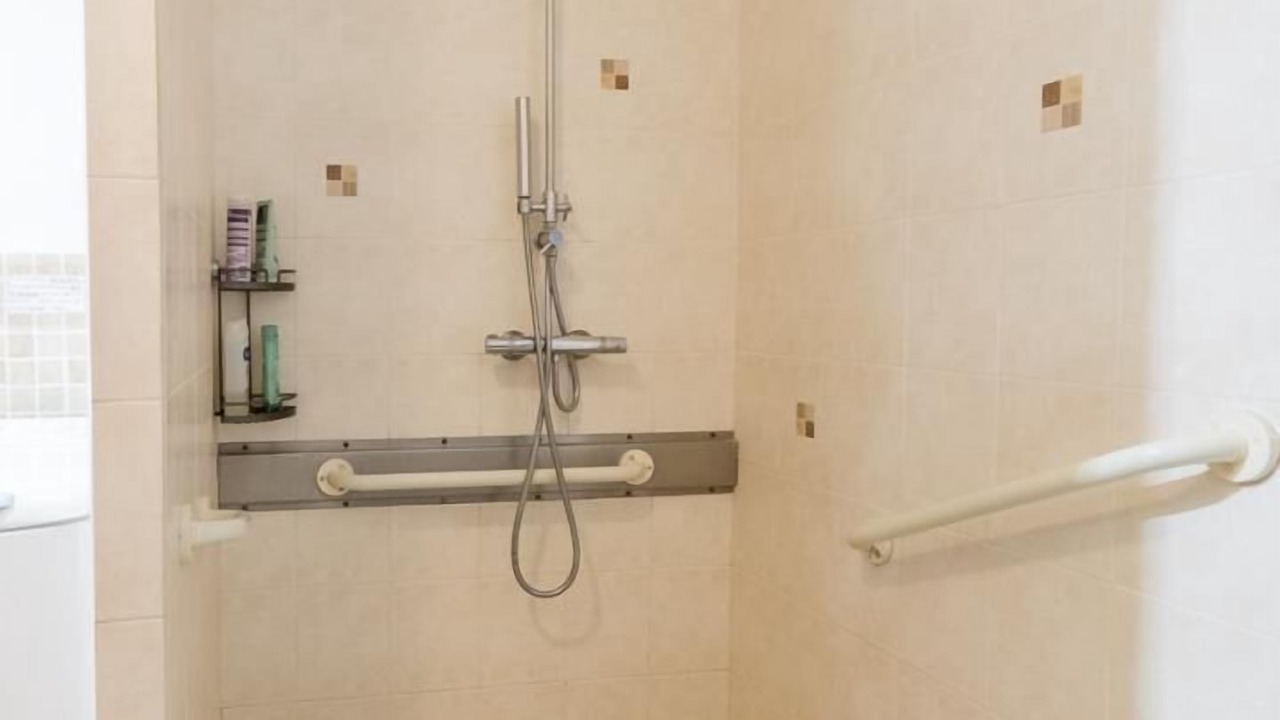 Photo of Bathroom in Gilly-sur-Isere