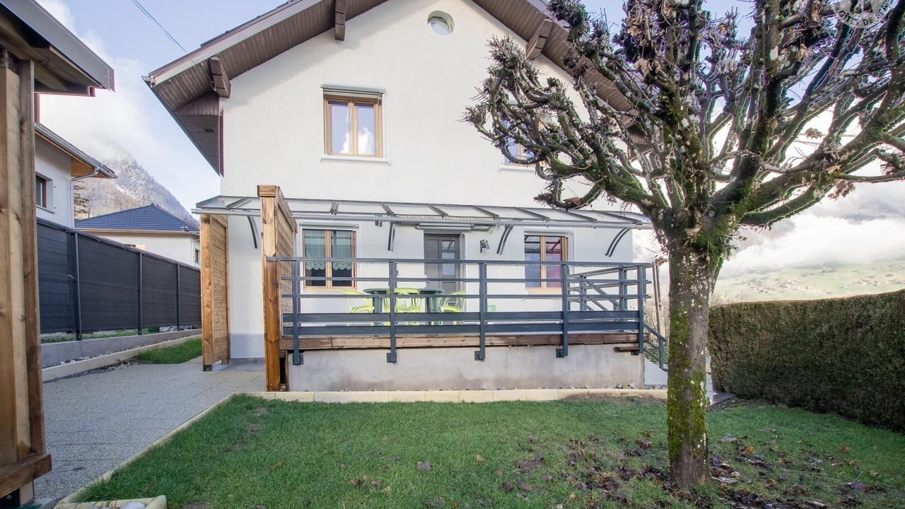 Photo of Patio Balcony in Outrechaise