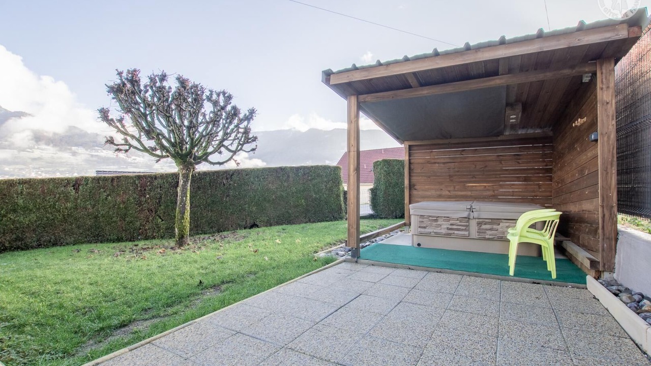 Photo of Patio Balcony in Outrechaise