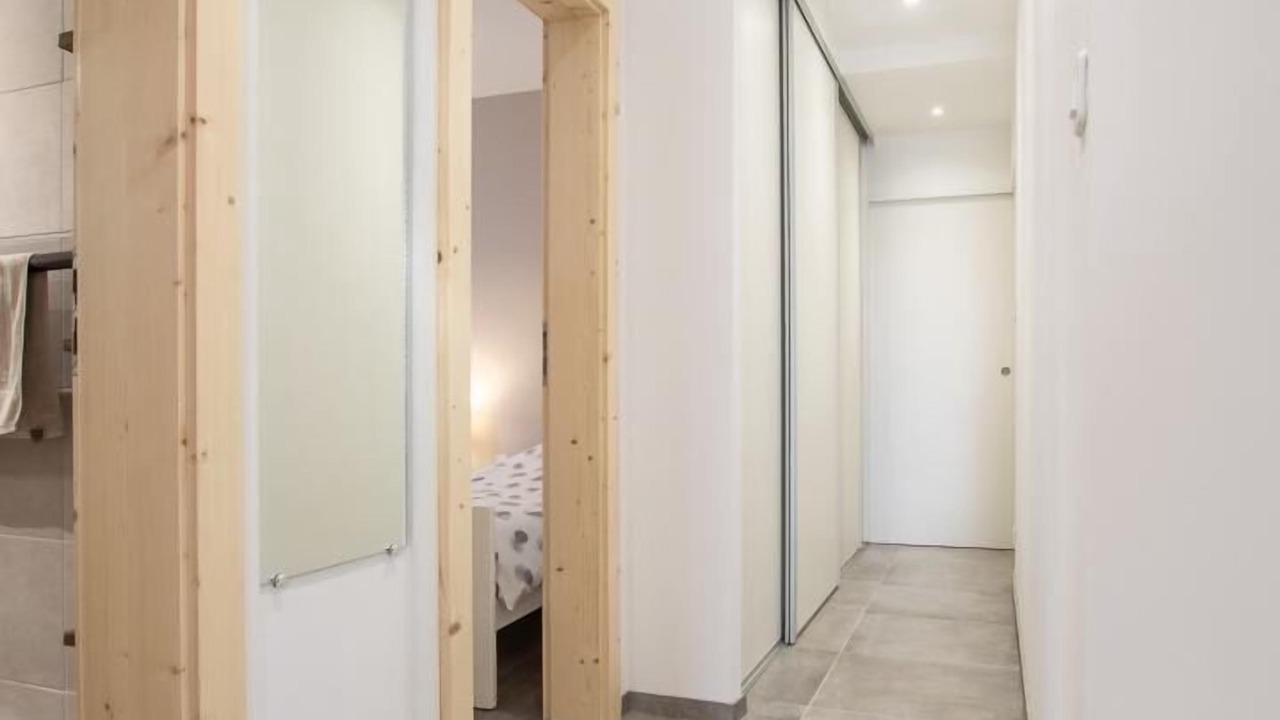 Photo of Others in Outrechaise