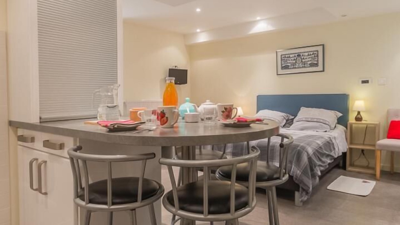 Photo of Others in Mercury