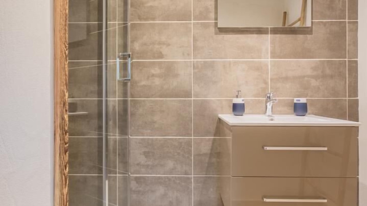 Photo of Bathroom in Les Bottieres