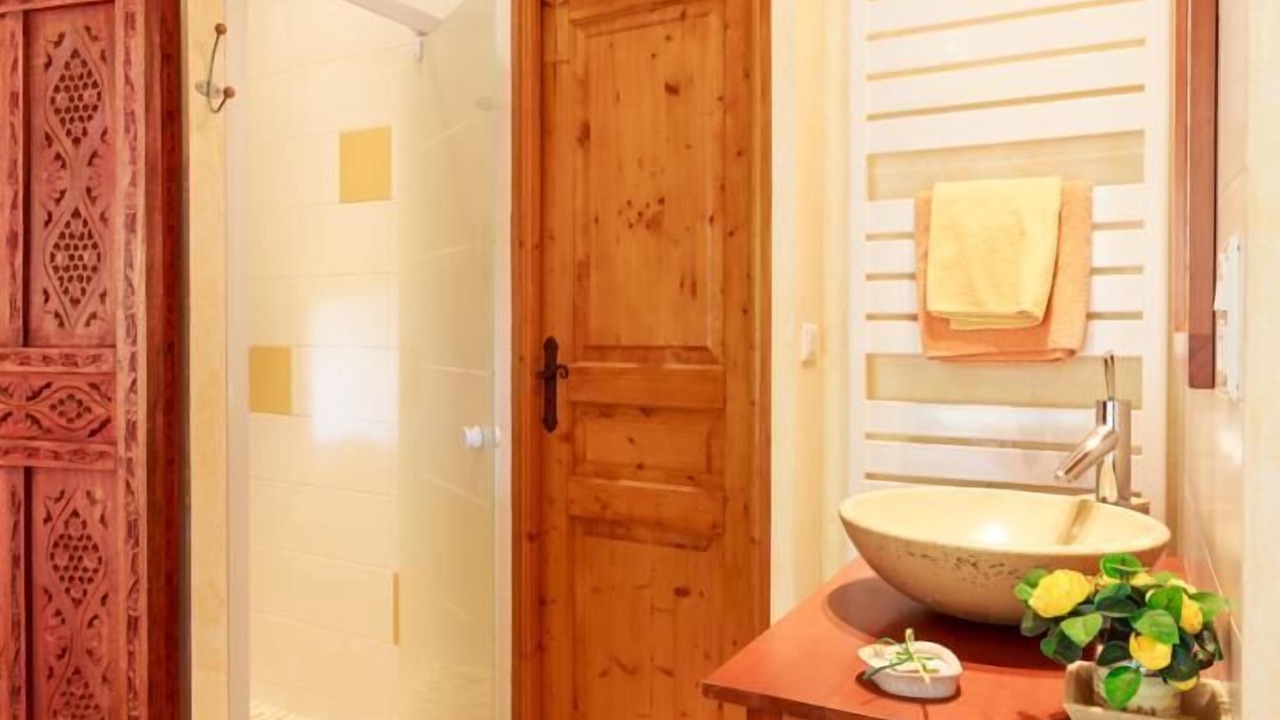 Photo of Bathroom in Albiez-Montrond