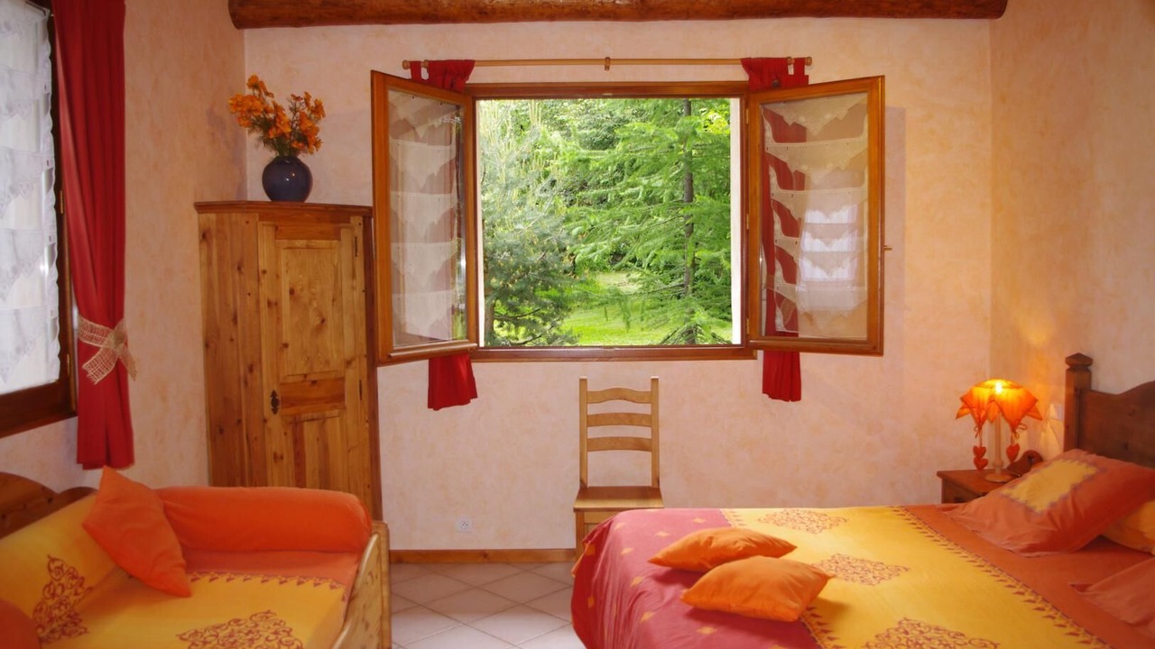 Photo of Bedroom in Albiez-Montrond