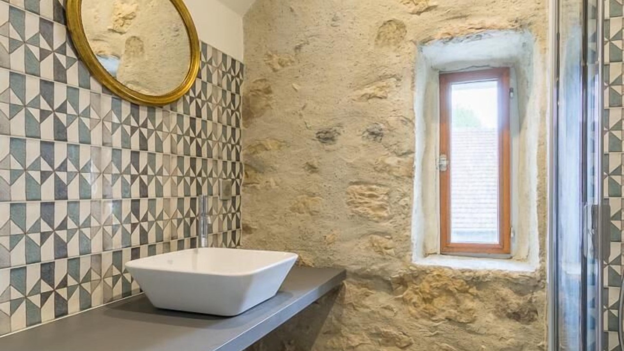 Photo of Bathroom in Myans