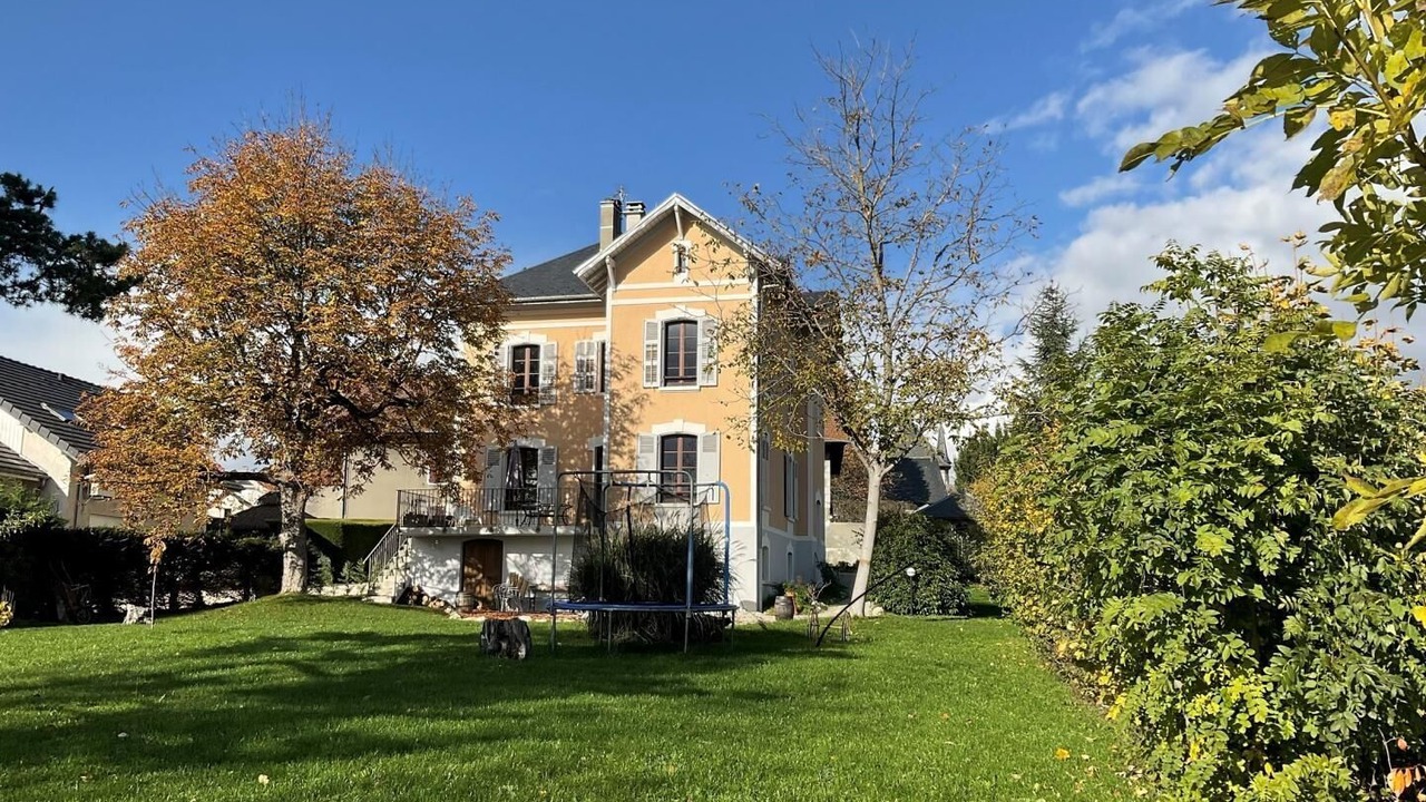 Photo of Outdoor in Myans