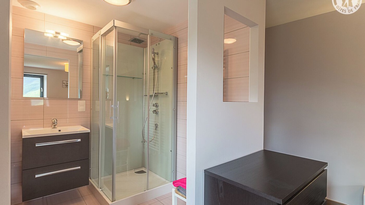 Photo of Bathroom in Albertville