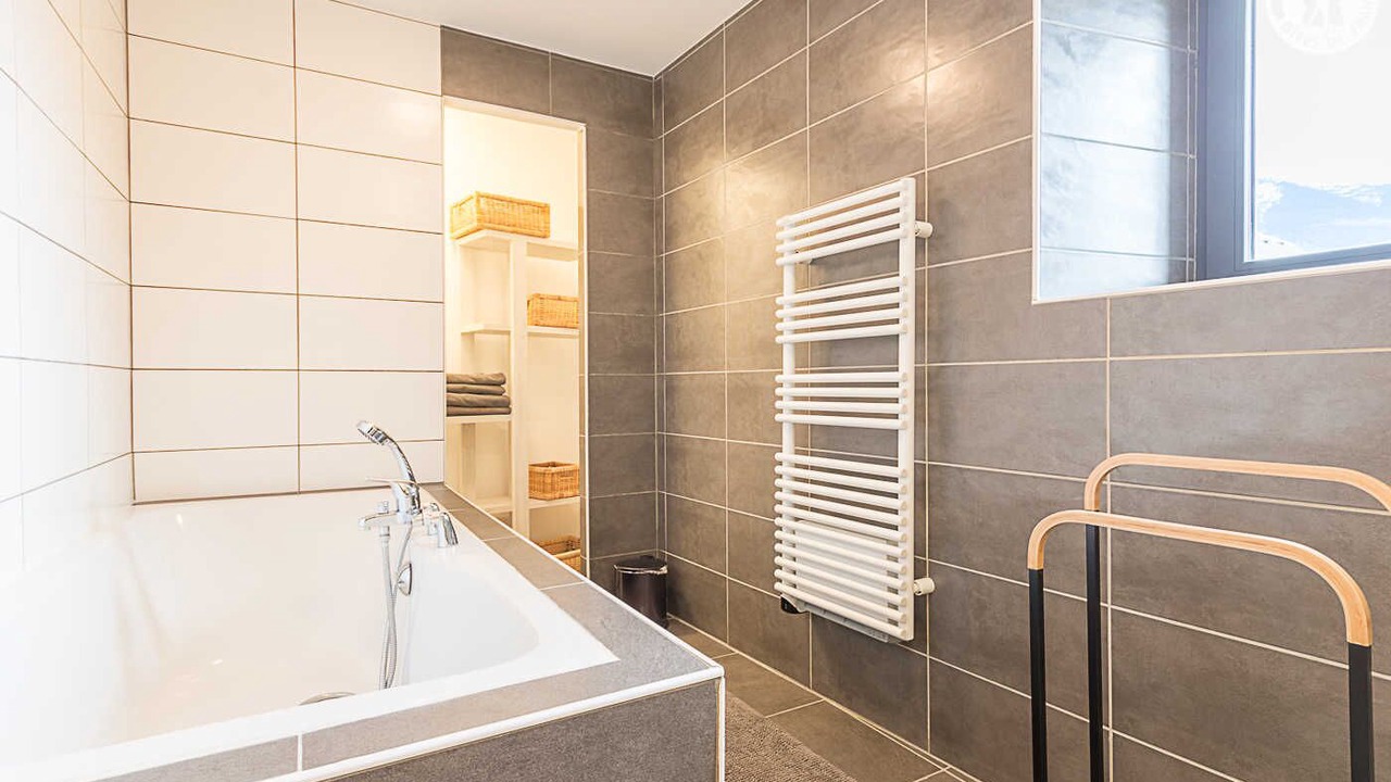 Photo of Bathroom in Albertville