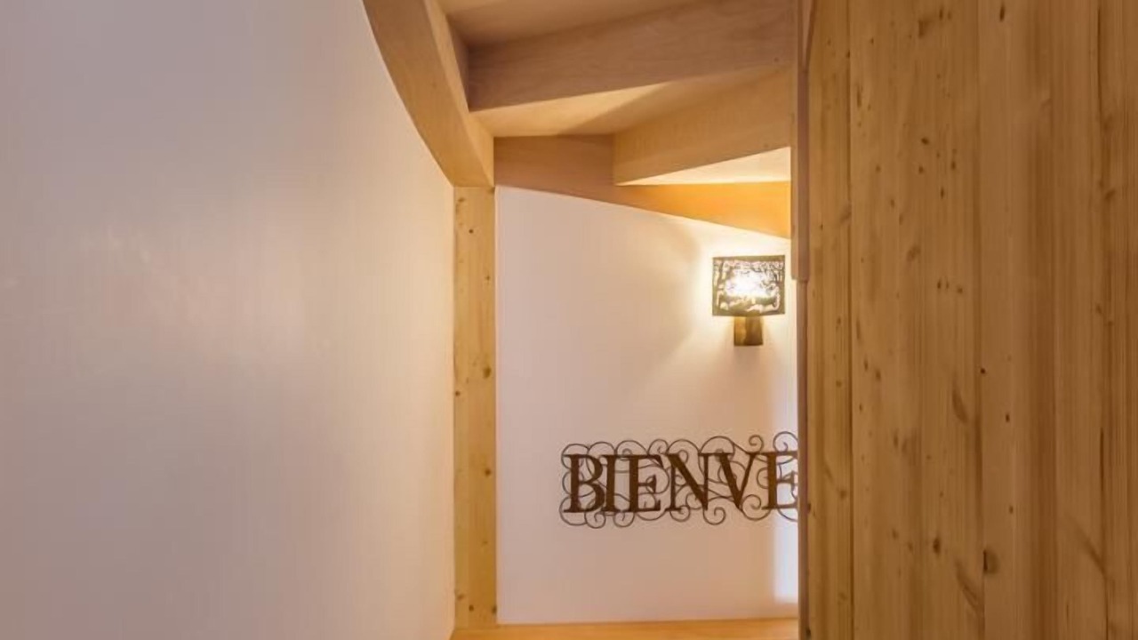 Photo of Others in Mery