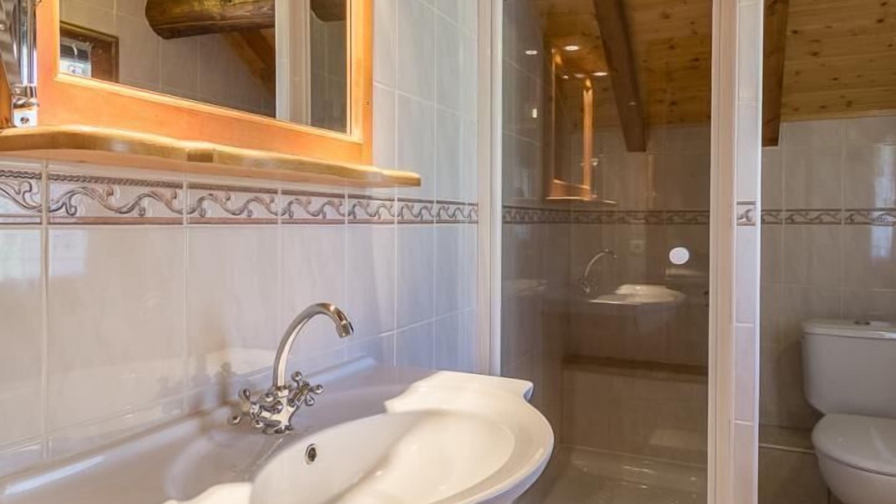 Photo of Bathroom in Les Bottieres