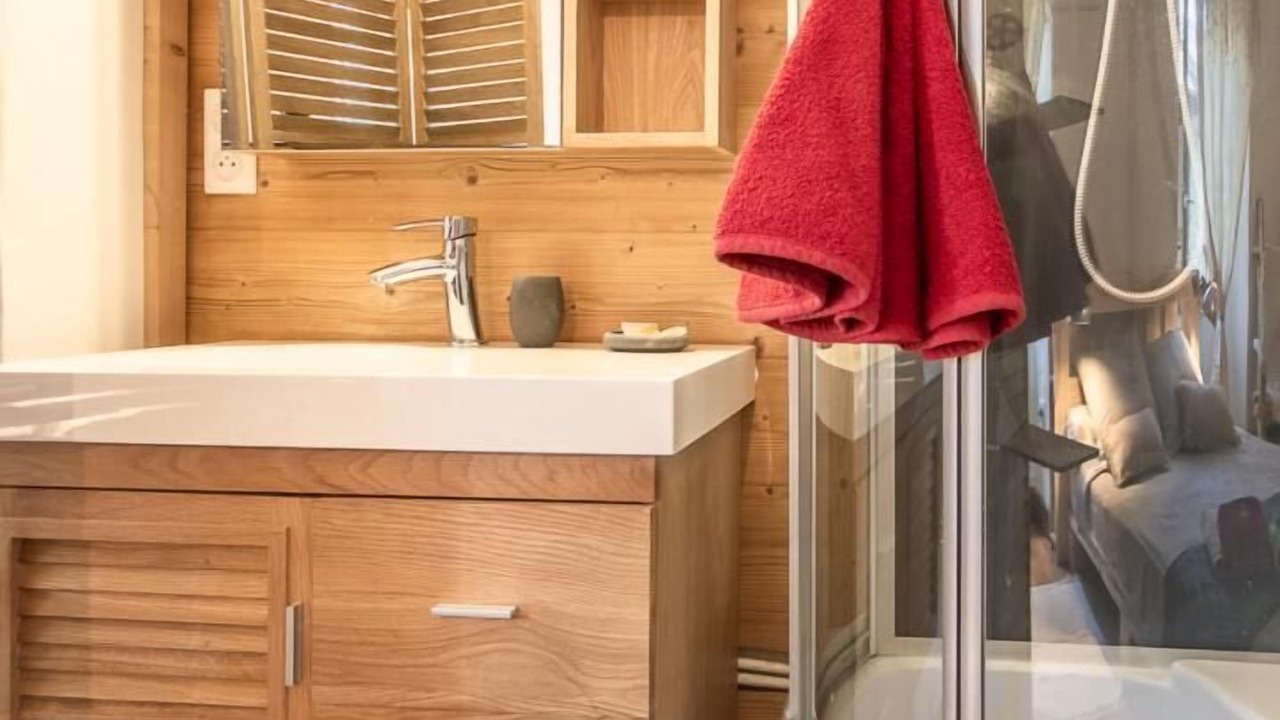 Photo of Bathroom in Saint-Pierre-d'Albigny