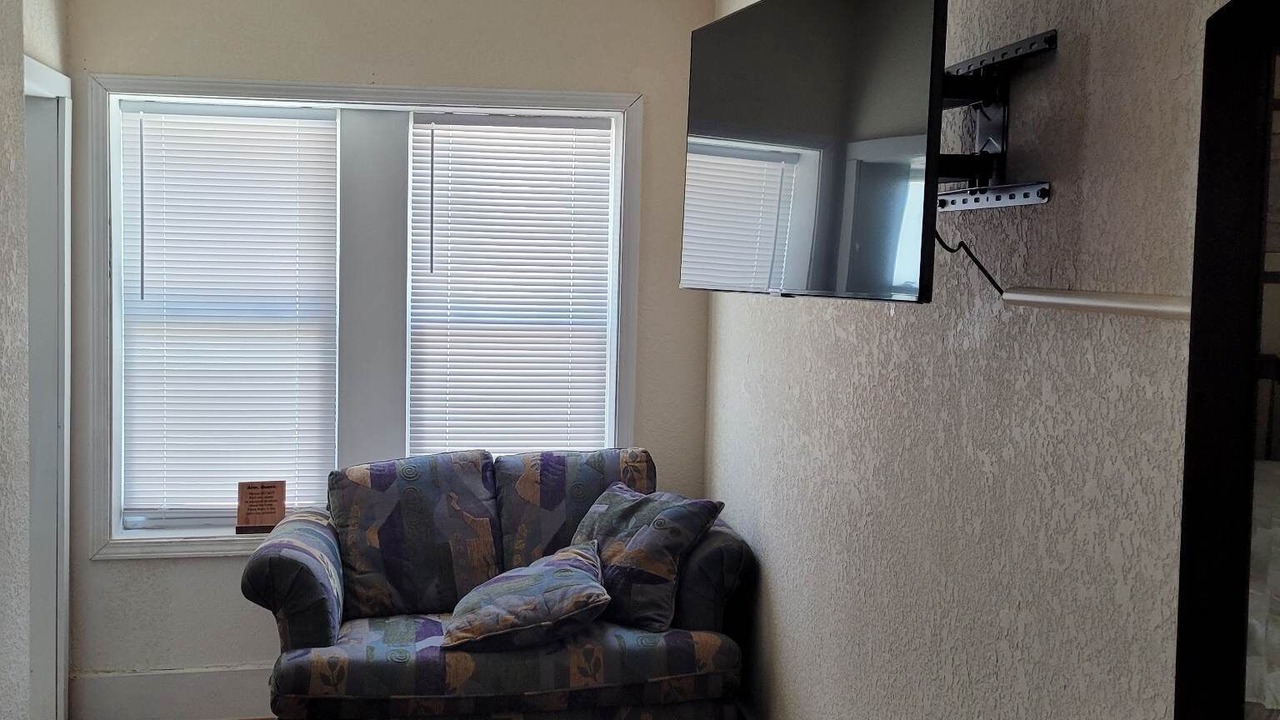 Photo of Livingroom in Jefferson City
