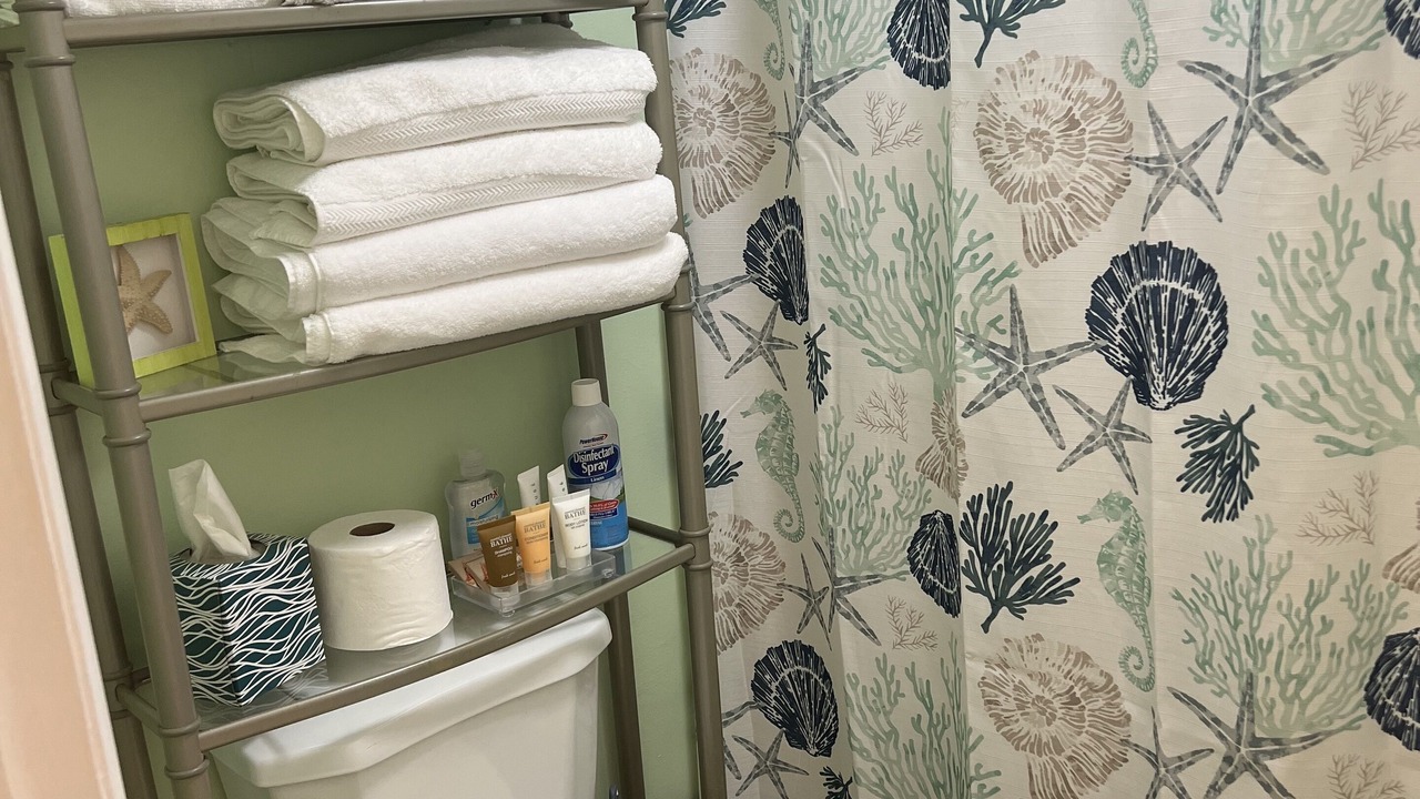 Photo of Bathroom in Bostwick Park