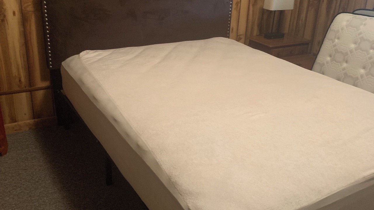 Photo of Bedroom in Long Lake