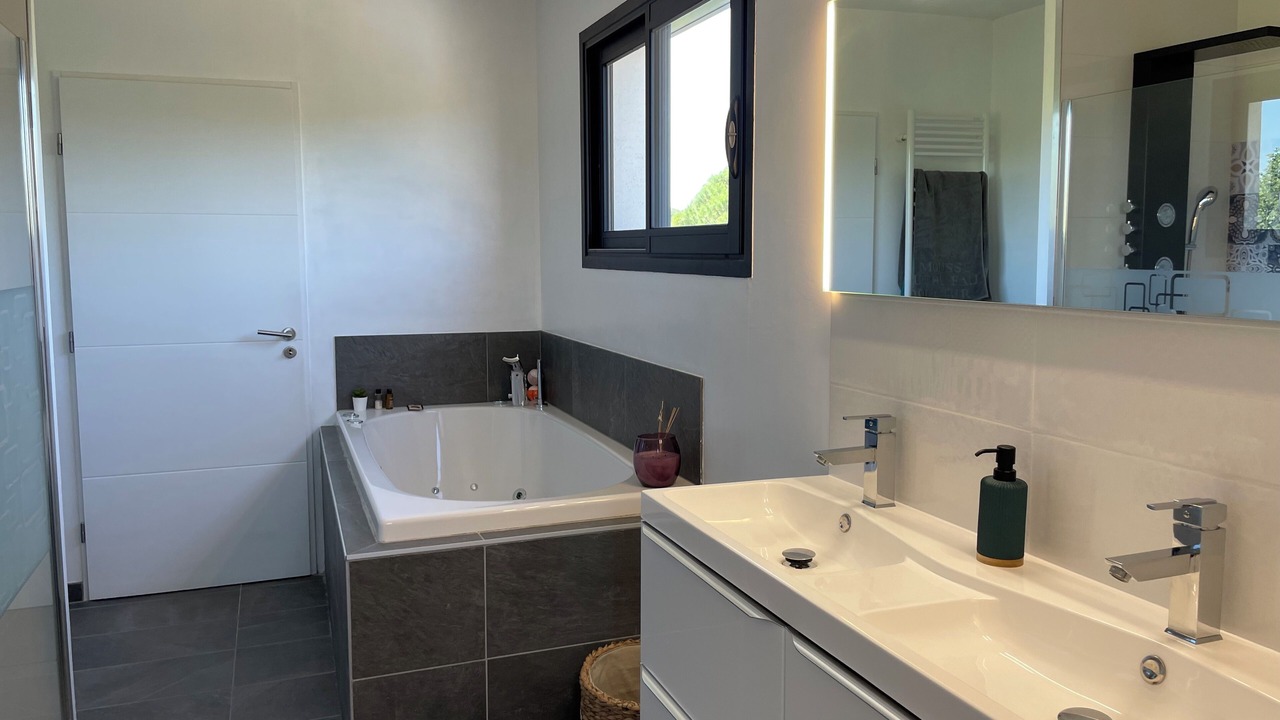 Photo of Bathroom in Carcassonne