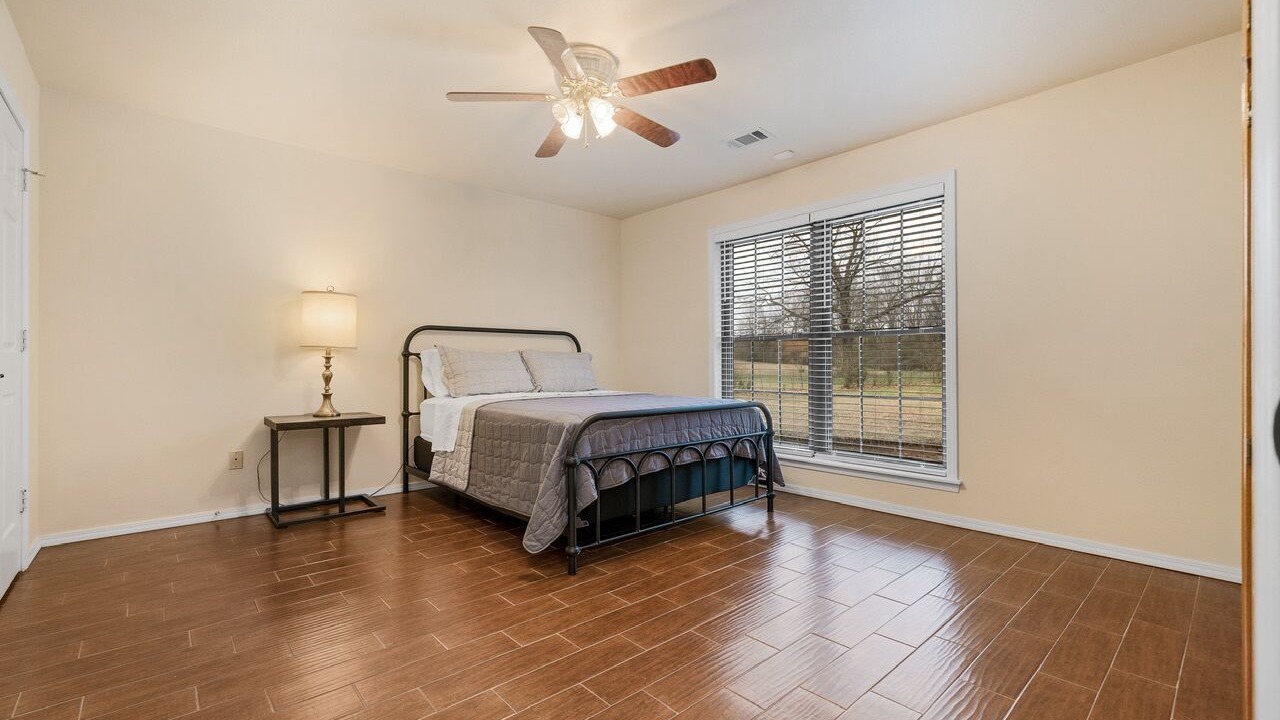 Photo of Bedroom in Barling