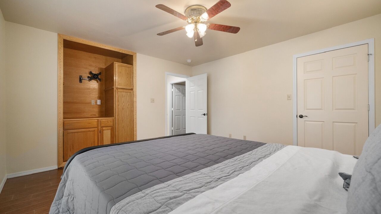 Photo of Bedroom in Barling