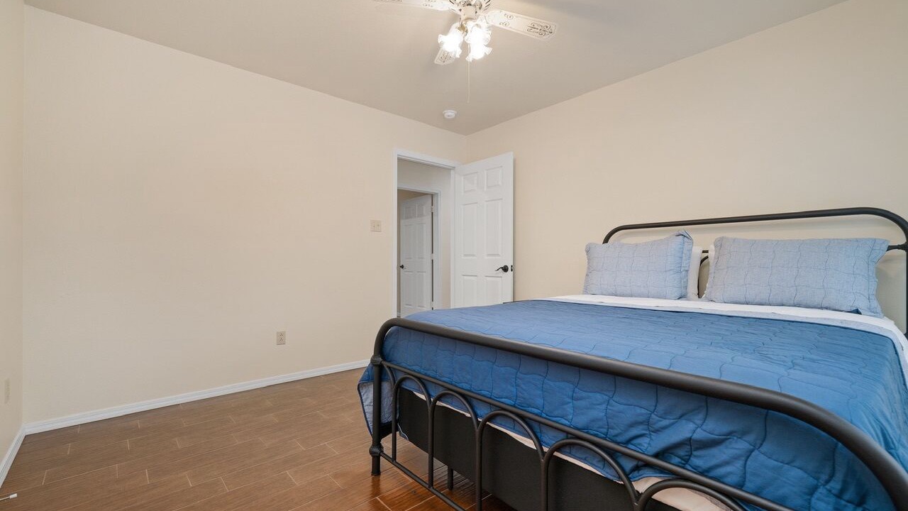 Photo of Bedroom in Barling