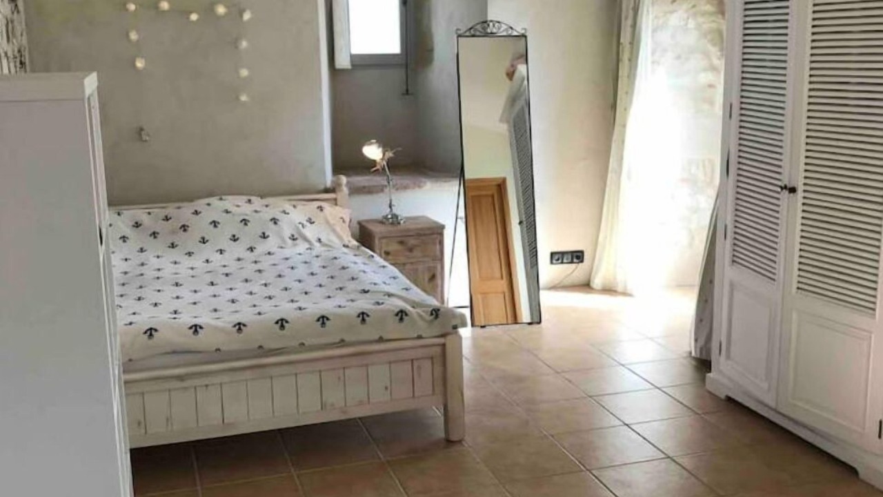 Photo of Bedroom in Algans