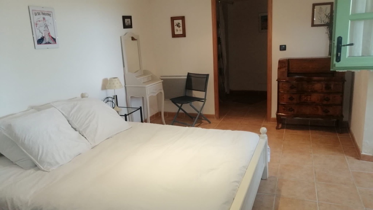Photo of Bedroom in Algans