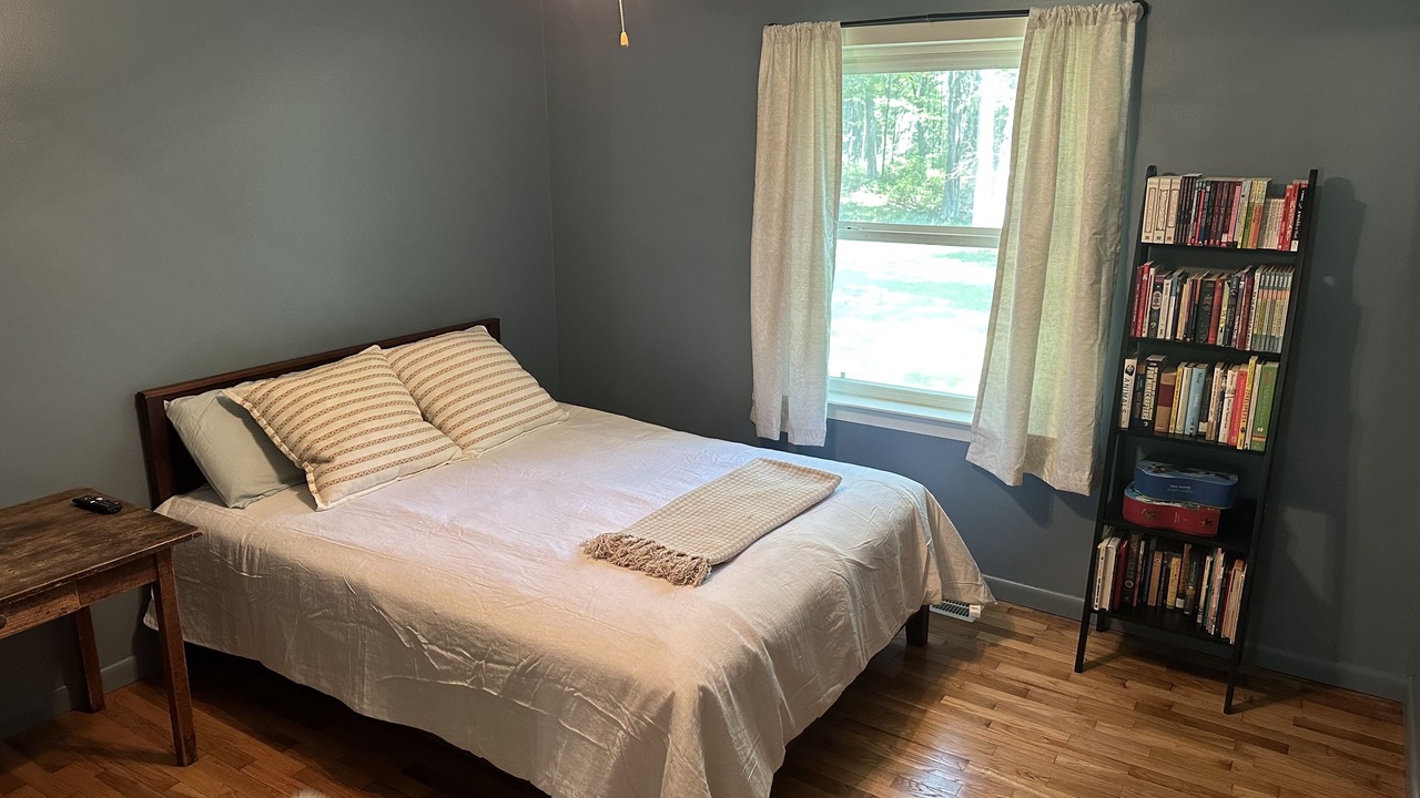 Photo of Bedroom in Caseville