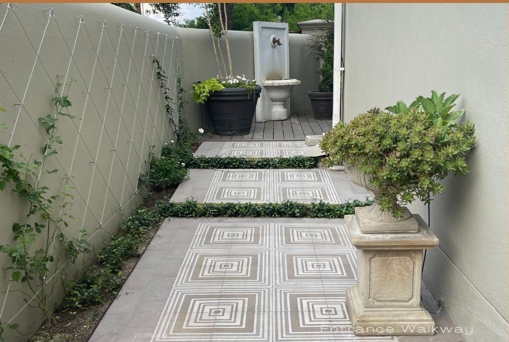 Photo of Outdoor in Uptown