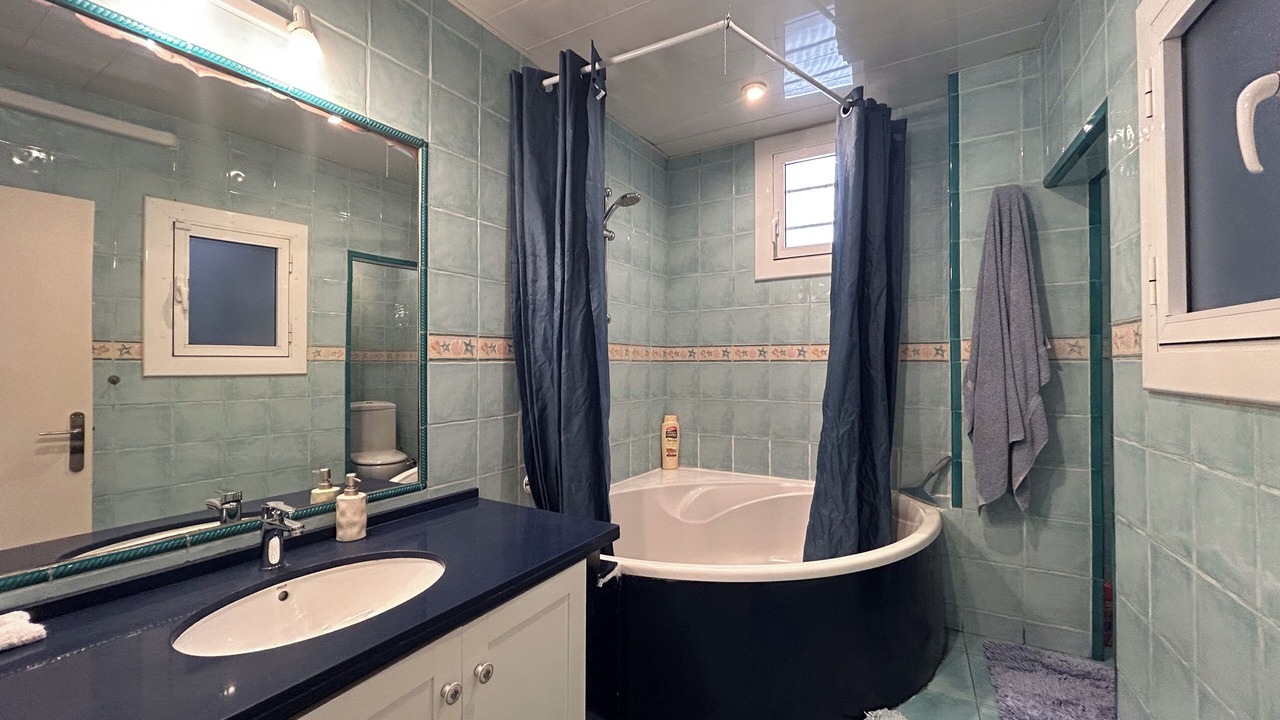 Photo of Bathroom in El Raval