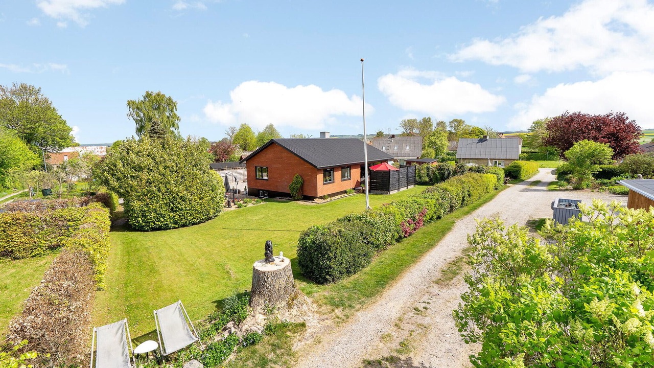 Photo of Others in Knebel